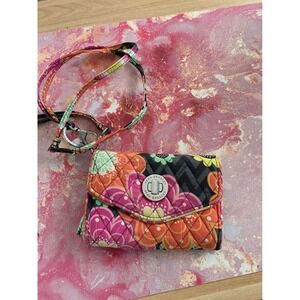 Vera Bradley Floral Quilted Wallet Crossbody Bag Purse‎